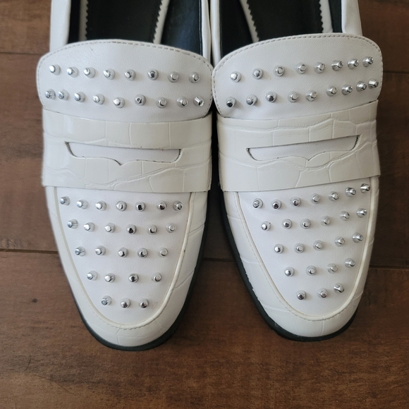 Circus by Sam Edelman Loafers Flats Croc Embossed Studs White Size 9 - Picture 7 of 12